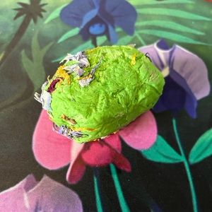 Lush “Flower Tub” Bubble Bar